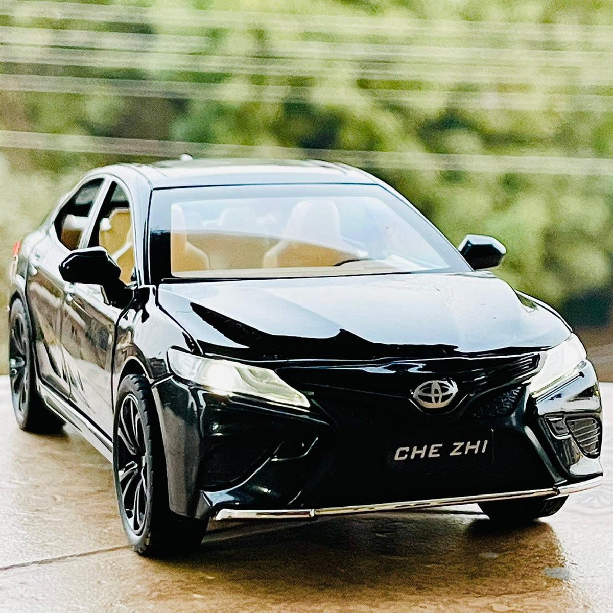 1:24 Diecast Metal Toyota Camry
