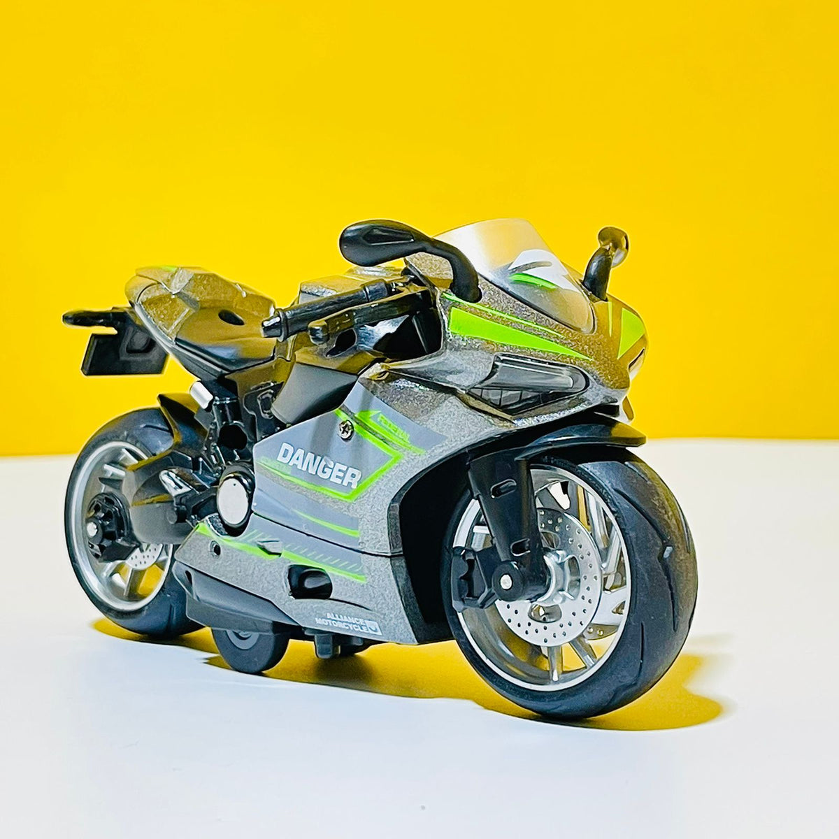 1:12 Diecast Yamaha R6 Style Model Bike