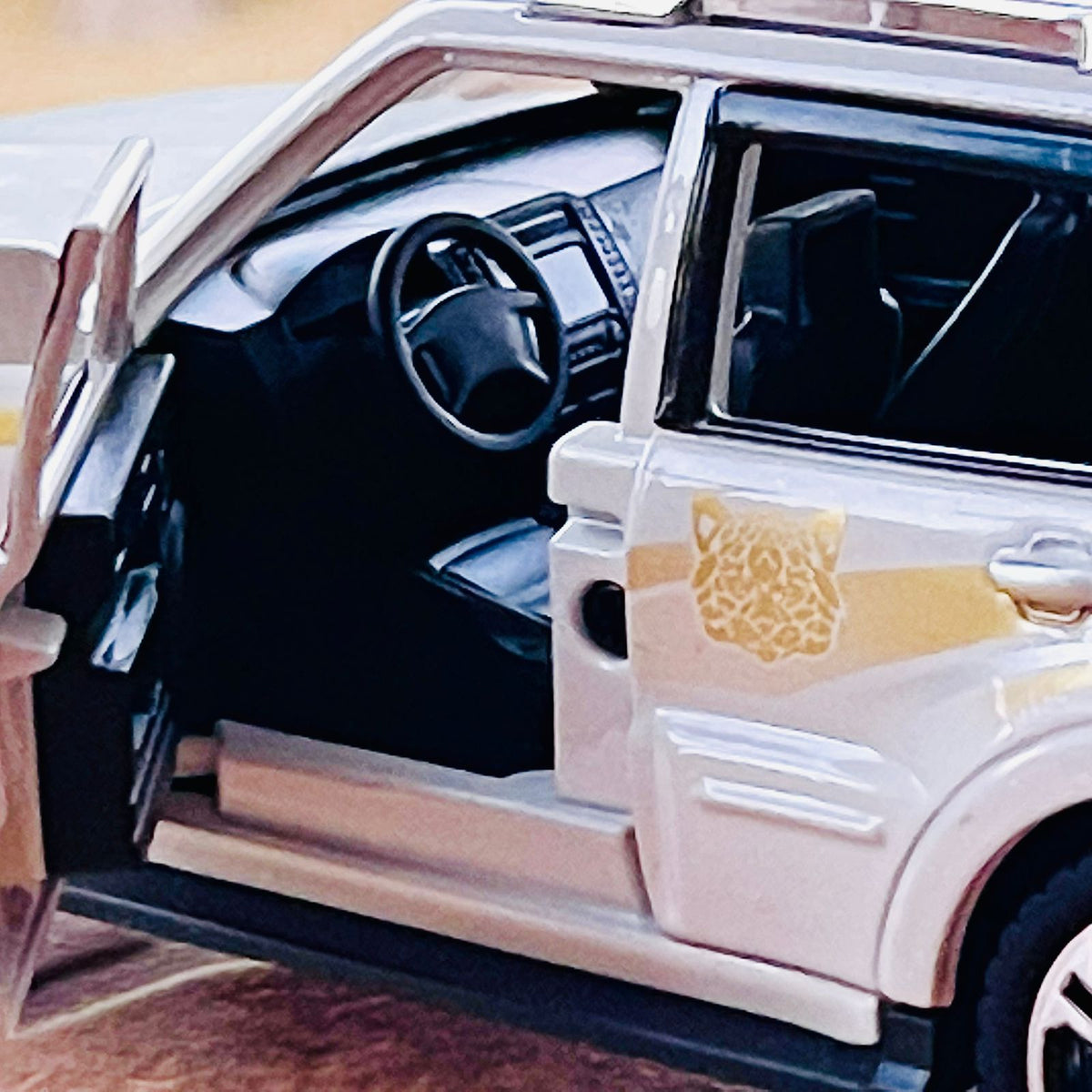 1:32 Diecast Mitsubishi Pajero