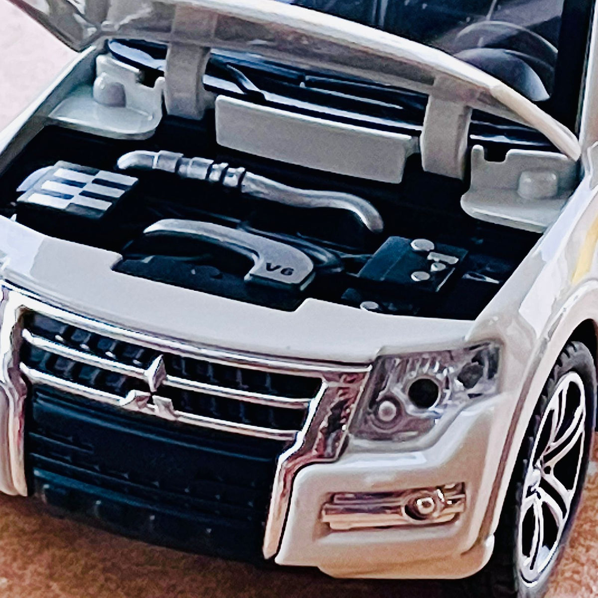 1:32 Diecast Mitsubishi Pajero