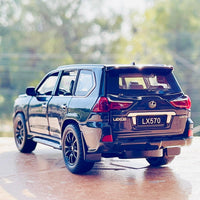 1:32 Diecast Lexus LX 570 - Major Fault