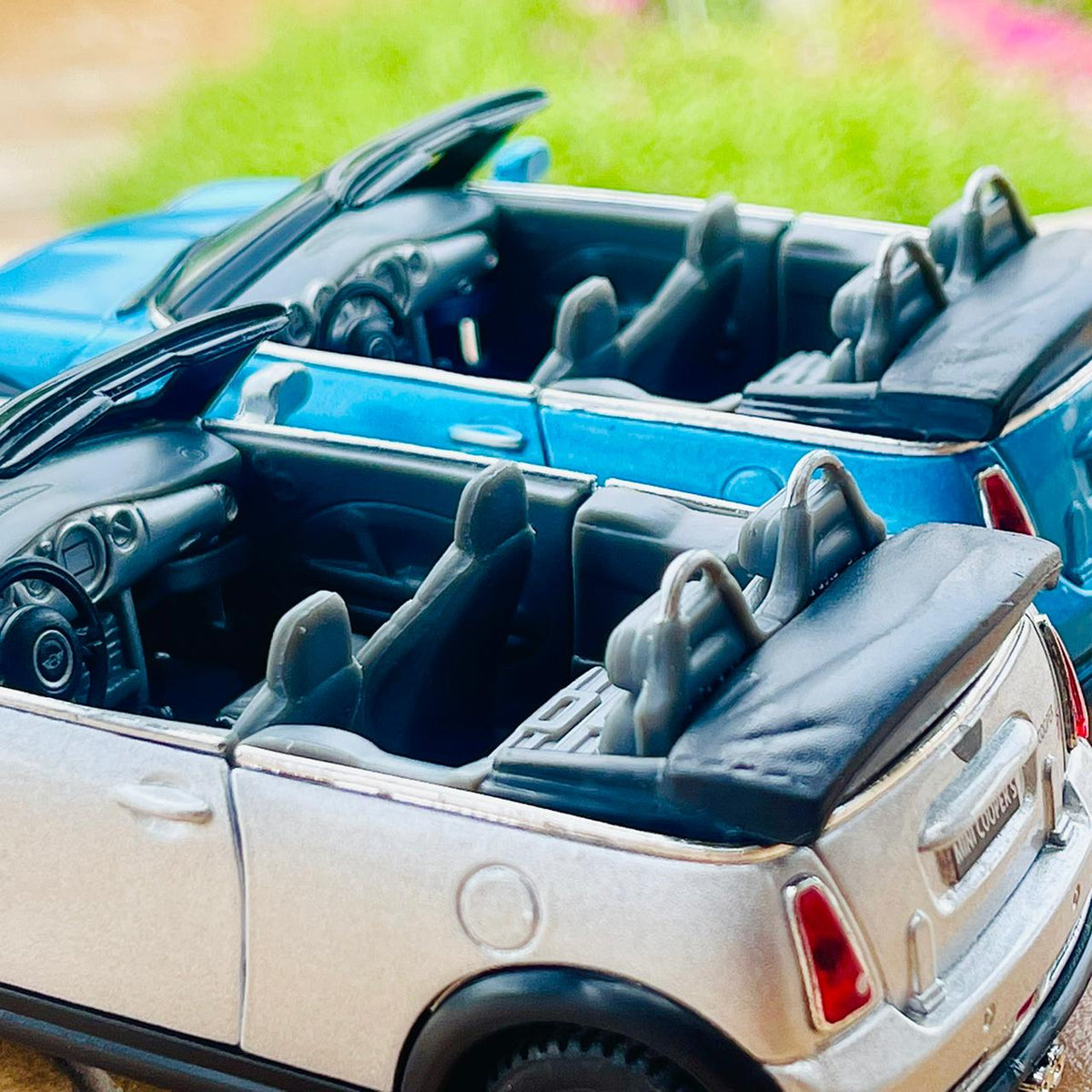 Kinsmart Metal Body 1:28 Mini Cooper S - Convertible