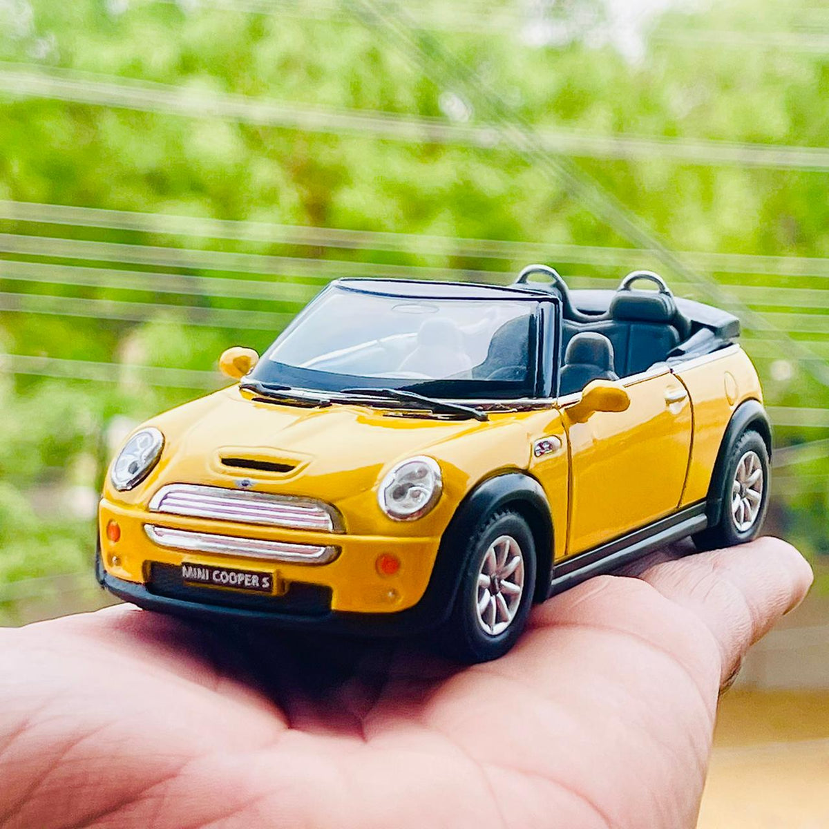 Kinsmart Metal Body 1:28 Mini Cooper S - Convertible