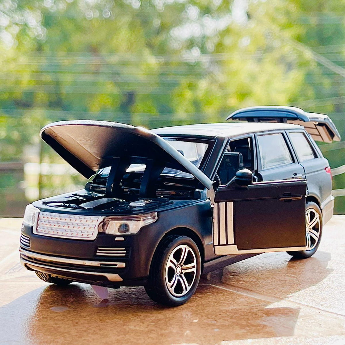 1:32 Diecast Range Rover