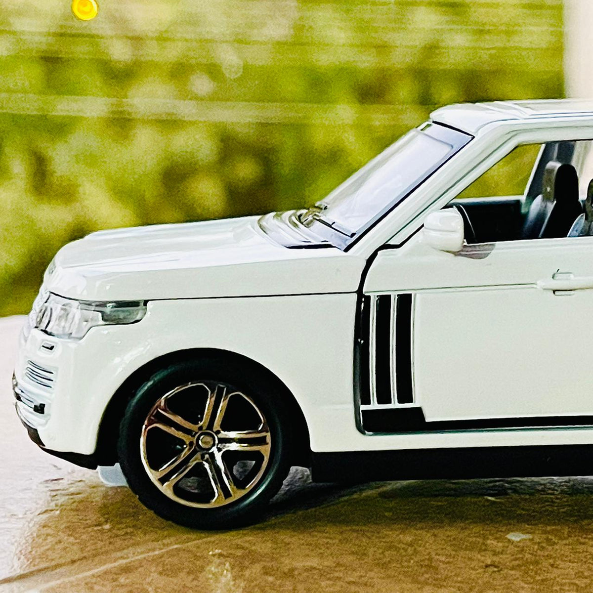 1:32 Diecast Range Rover