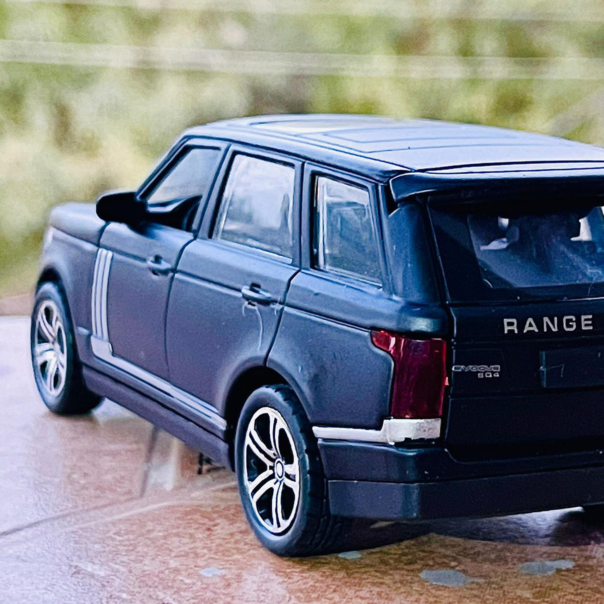 1:32 Diecast Range Rover