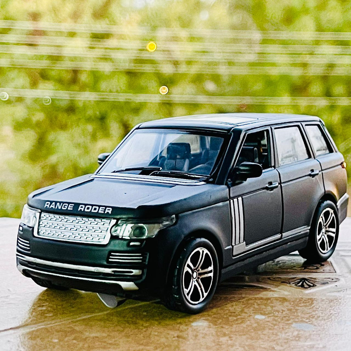 1:32 Diecast Range Rover