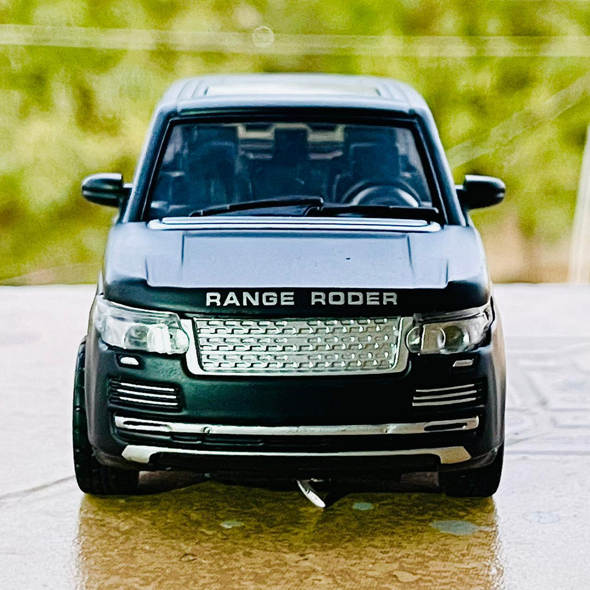 1:32 Diecast Range Rover
