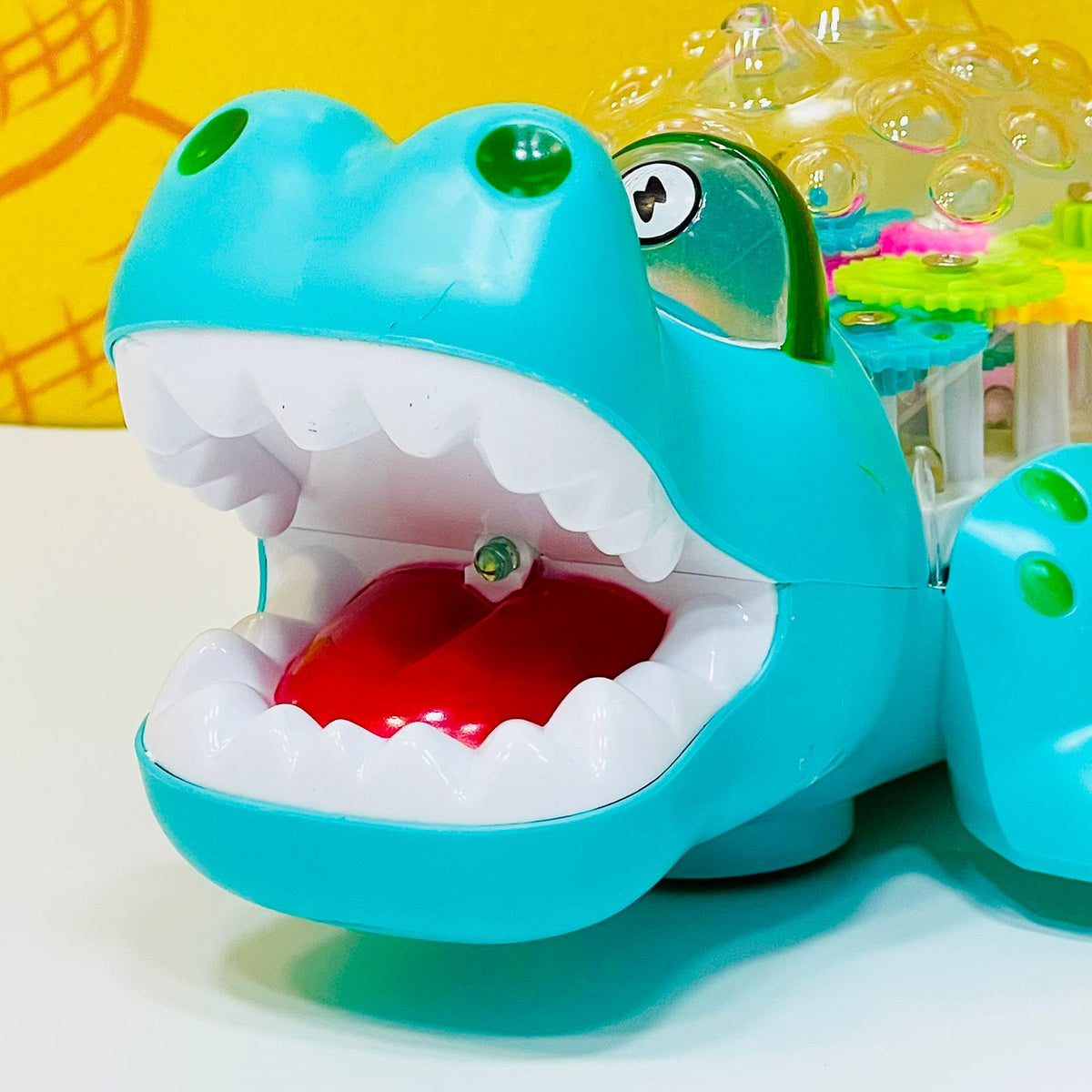 Electric Transparent Gear Crocodile