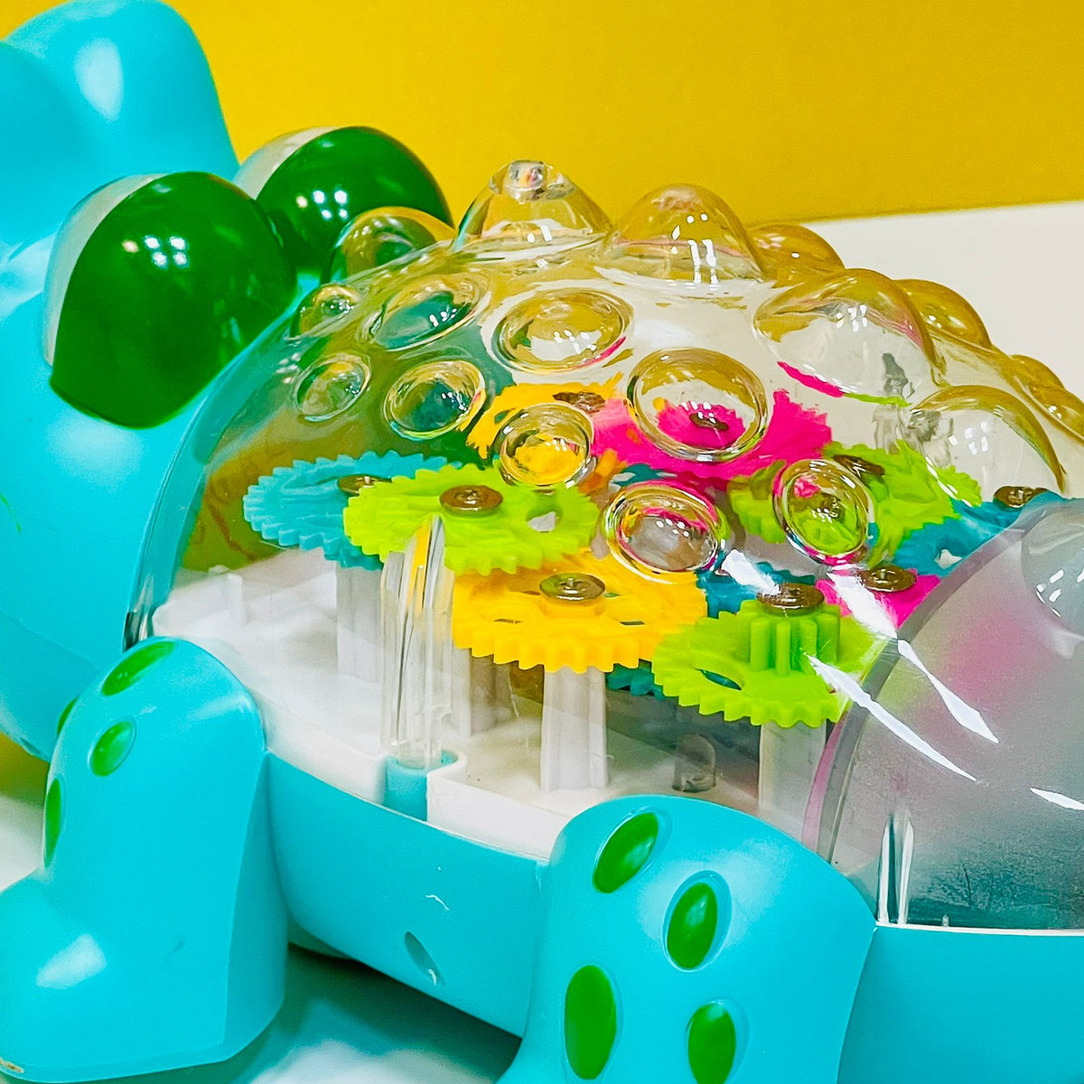 Electric Transparent Gear Crocodile