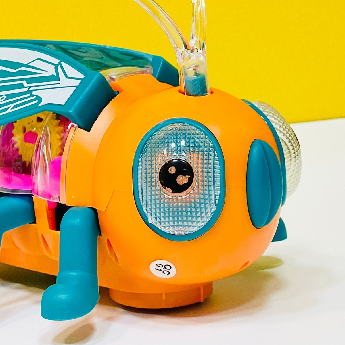Electric Transparent Gear Bee with Lights and Sound
