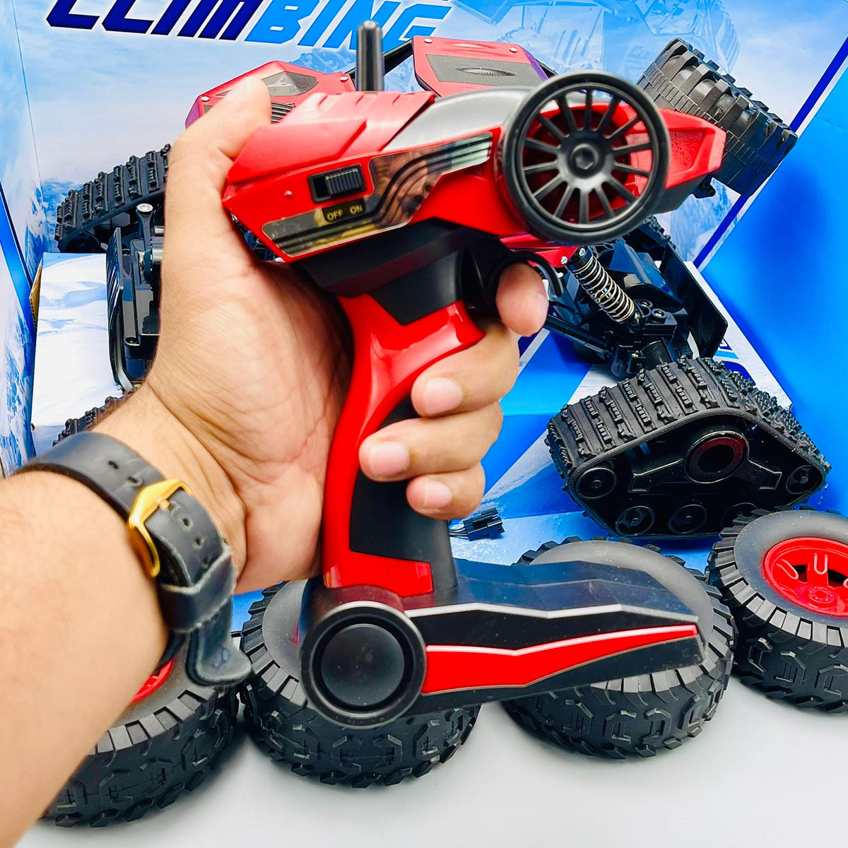 2.4G 4WD All Terrain Top Speed Climbing Stunt Car