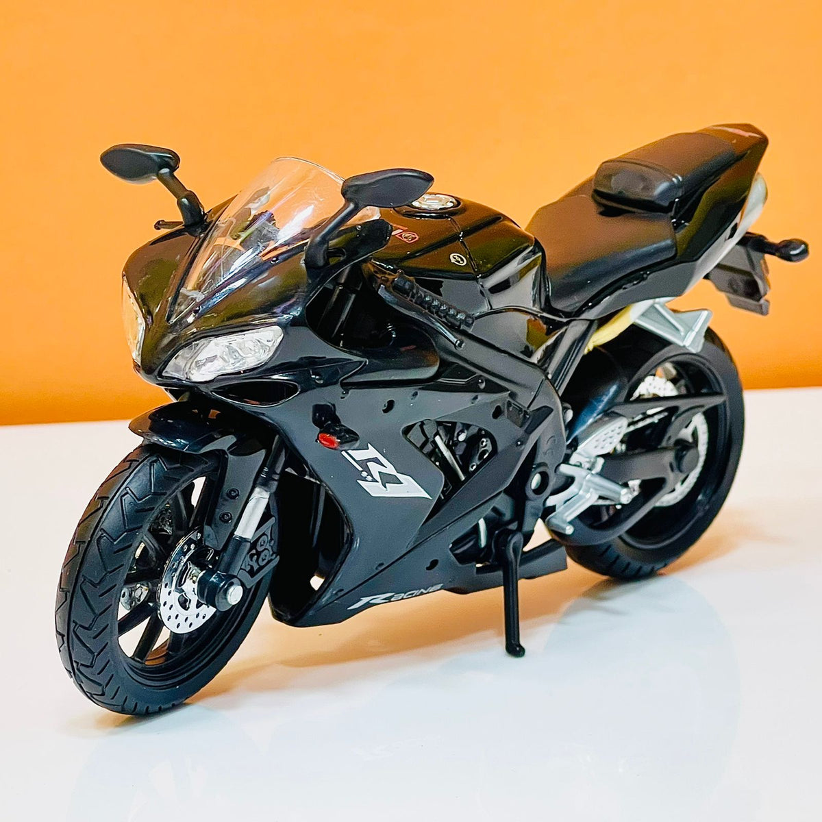 Diecast Yamaha YZF-R1