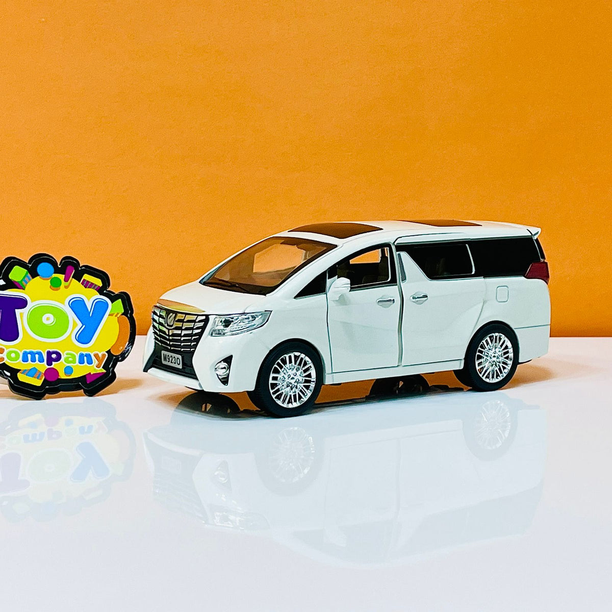 Diecast Toyota Alphard