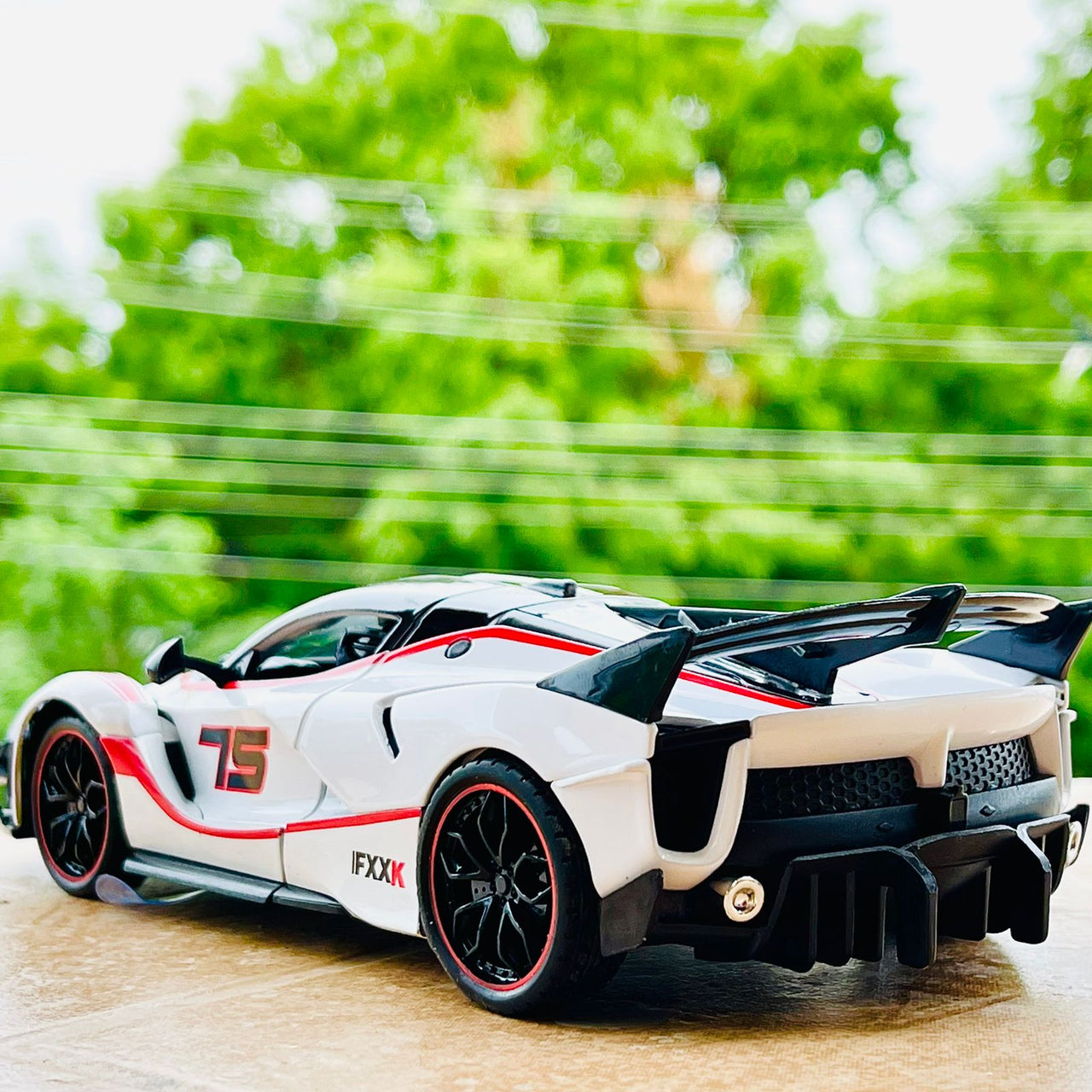 Die-cast Metal 1:24 Ferrari FXX-K Sports Model Car