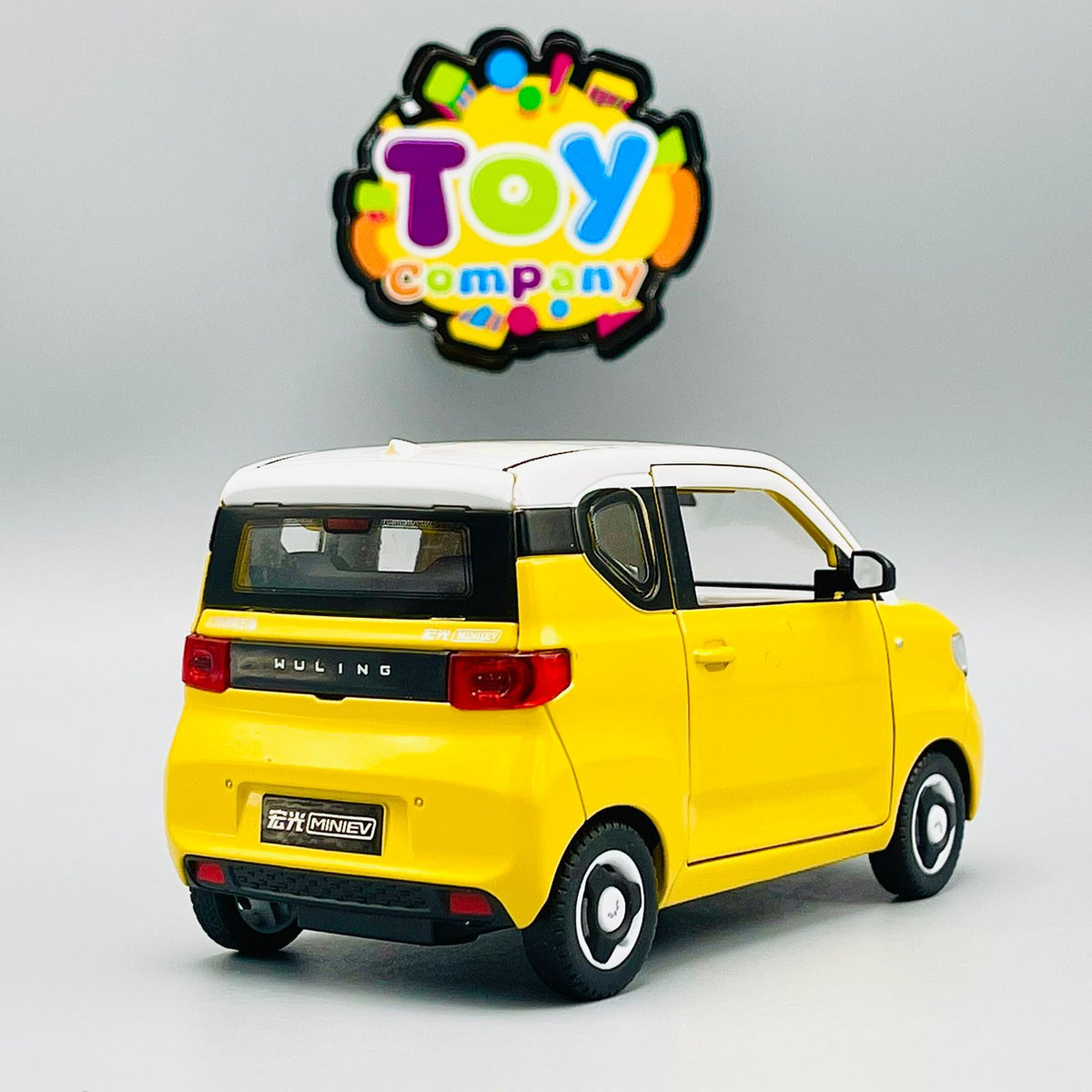 Diecast 1:24 Scale Mini EV with Bicycle