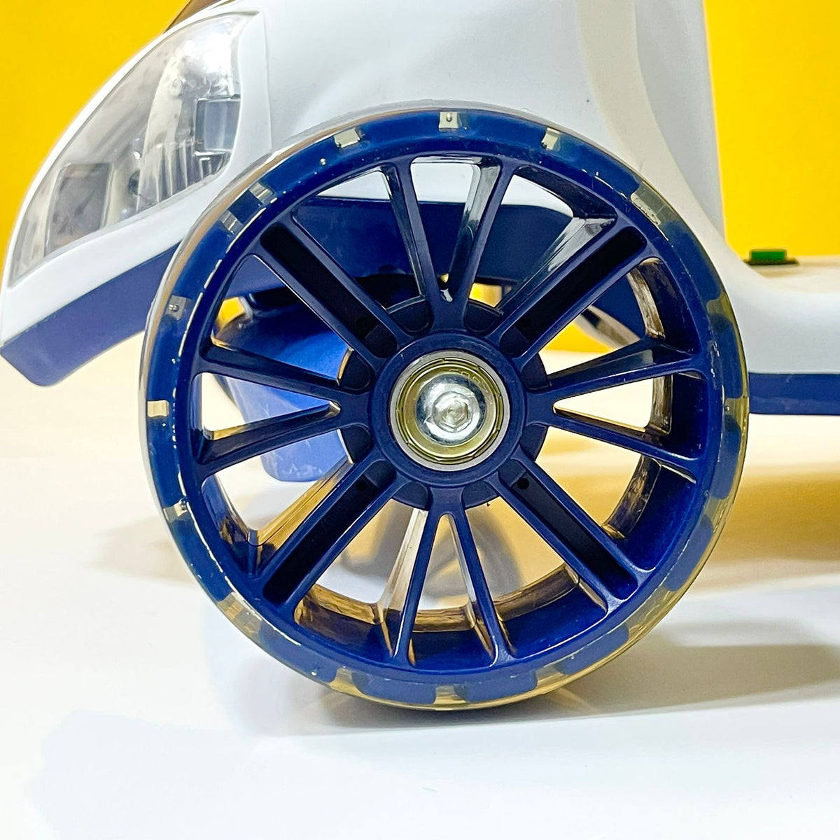 3 Wheels Scooter with Lights & Sound - Blue & White