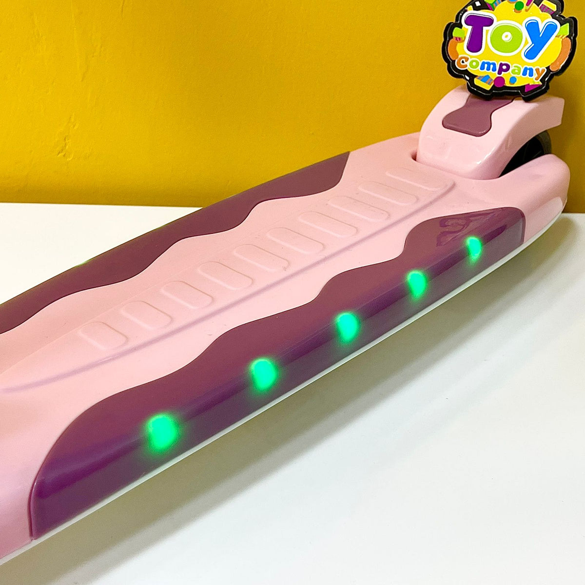 3 Wheels Animal Shaped Scooter with Lights & Sound - Pink