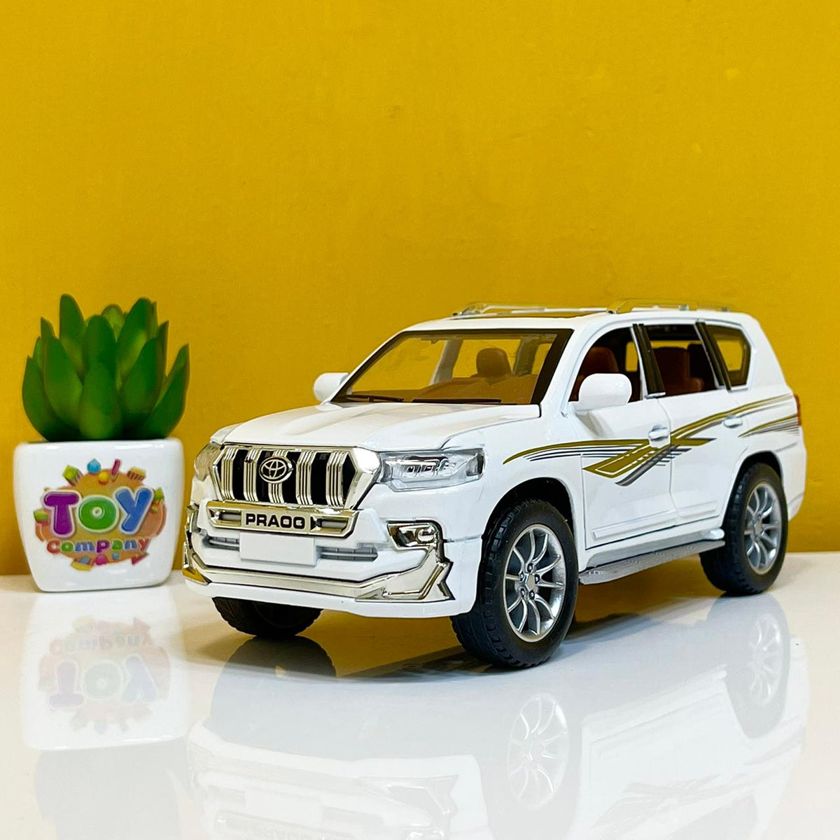 1:24 Scale Diecast Land Cruiser Prado TX
