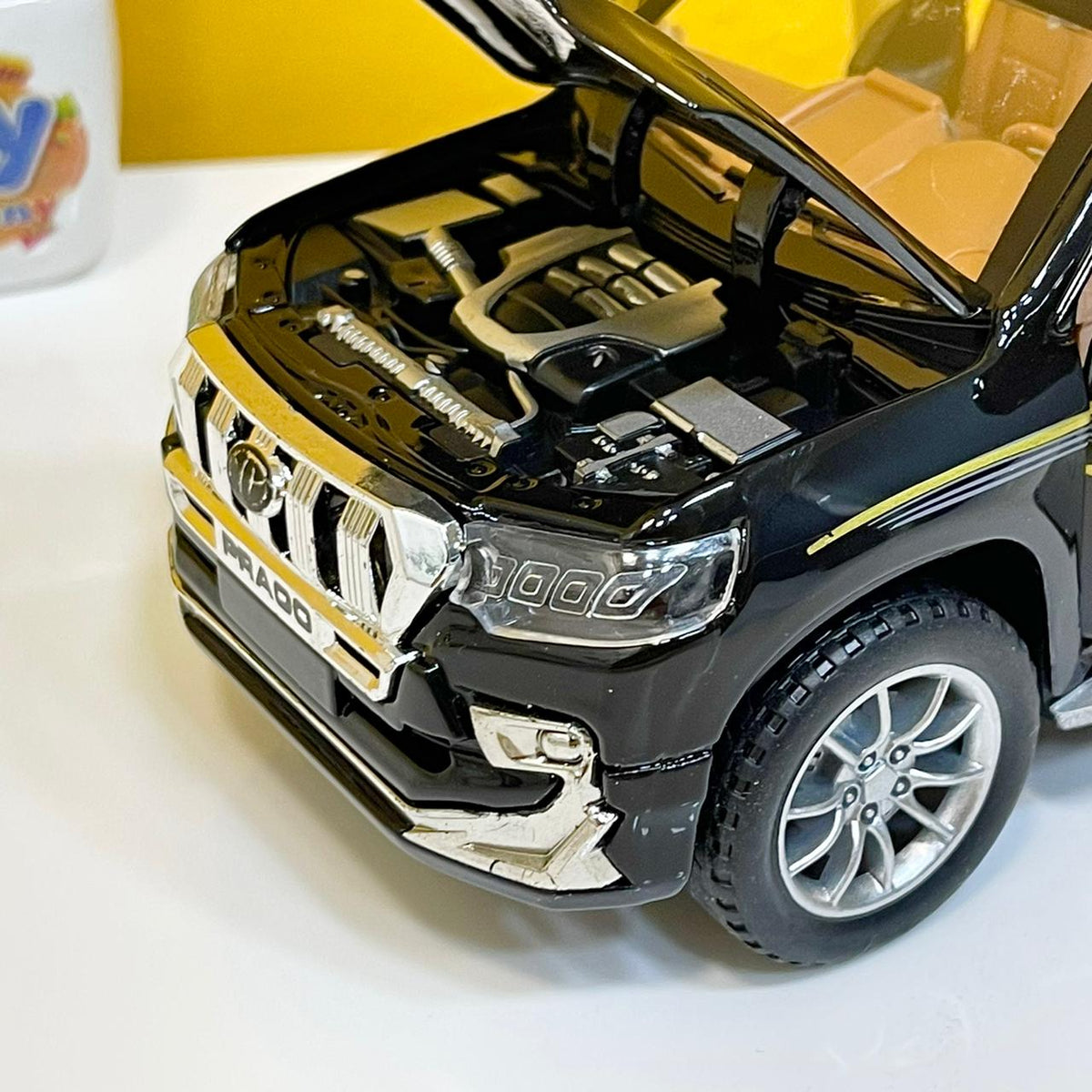 1:24 Scale Diecast Land Cruiser Prado TX