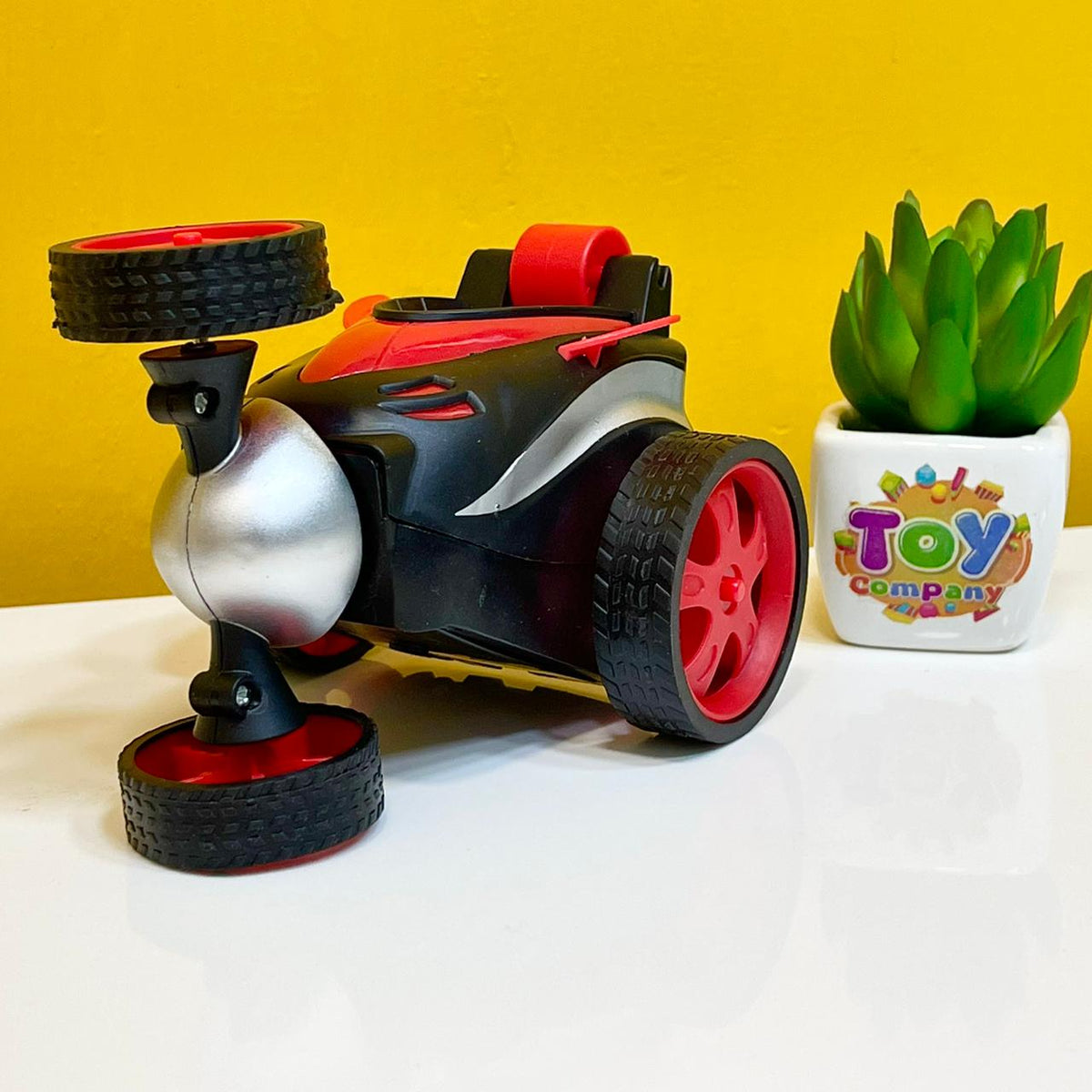 Micro RC Tumbling Stunt Car (Copy)