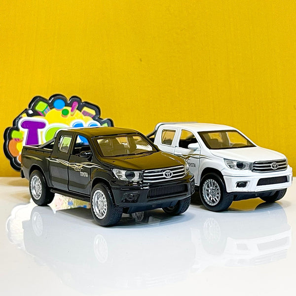 1:43 Die-cast Toyota Revo