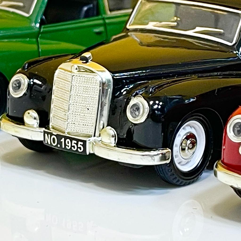1:32 Diecast Classic Model Car