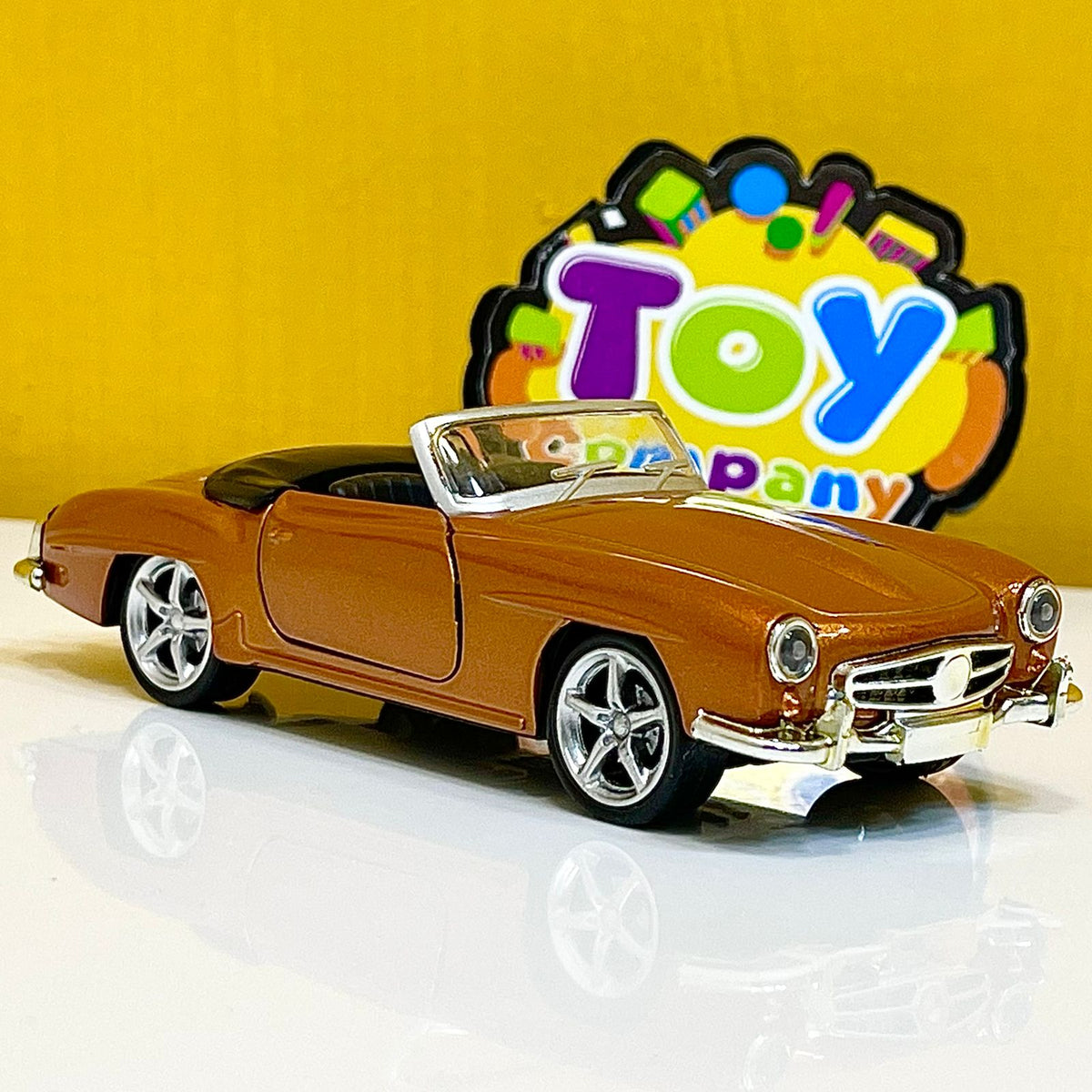 1:32 Diecast 1970 FIAT Convertible Sports