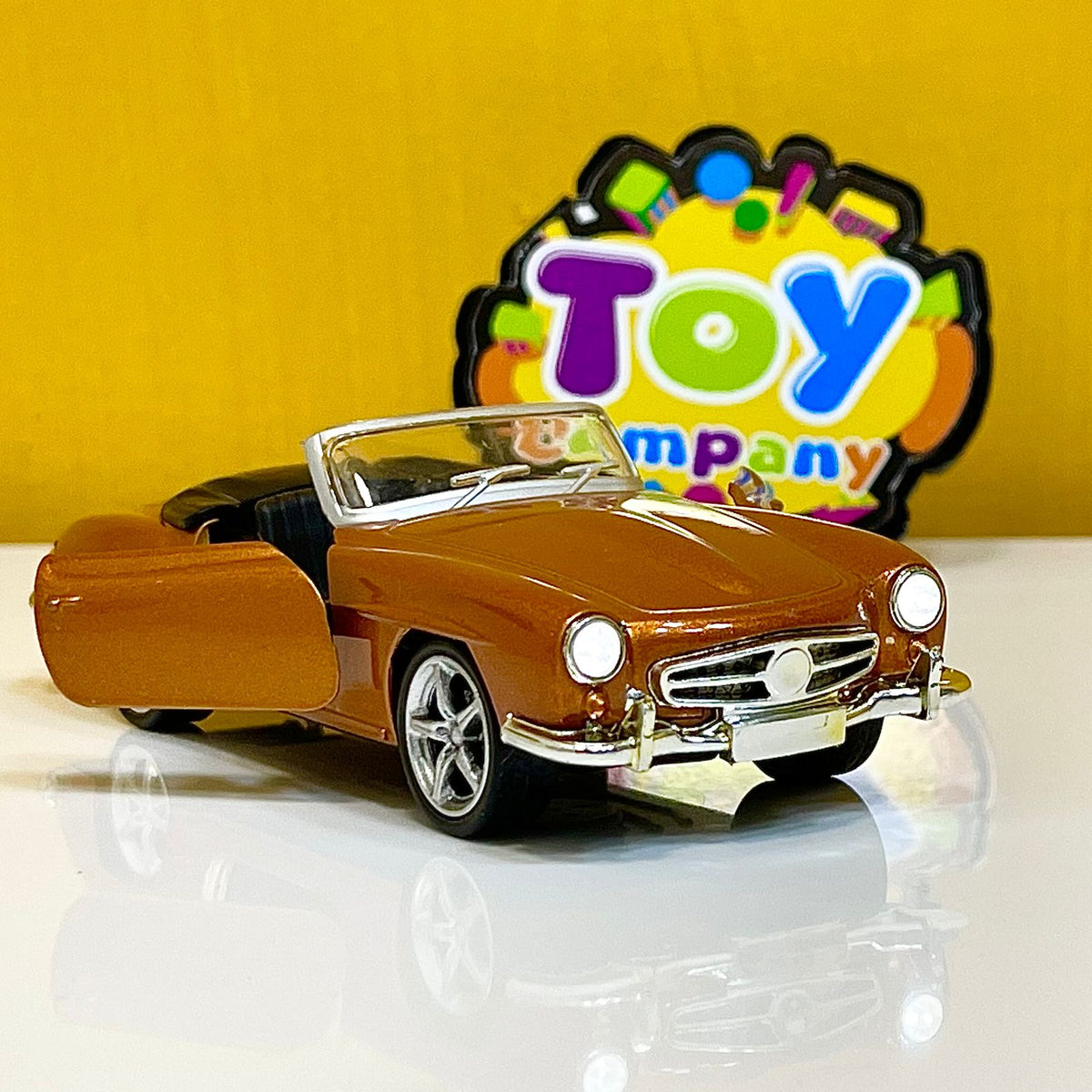 1:32 Diecast 1970 FIAT Convertible Sports