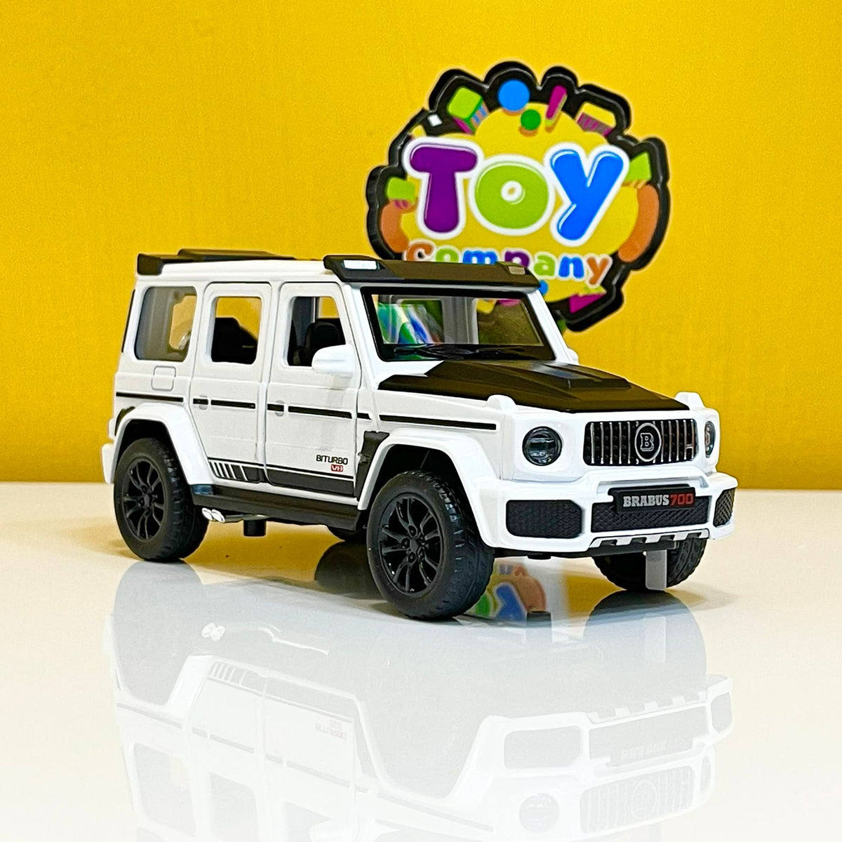 1:32 Scale Diecast Mercedes Brabus 700