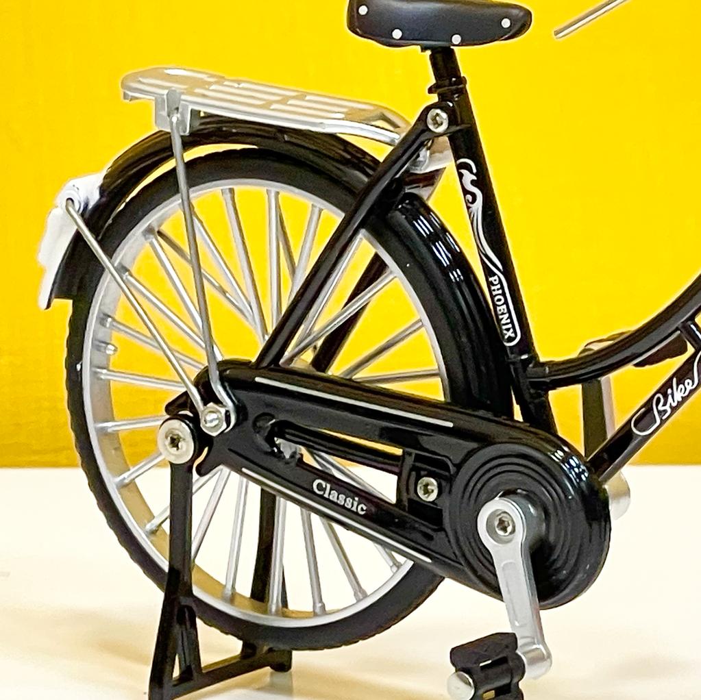 1:10 Scale Classic Diecast Hand Made Bicycle