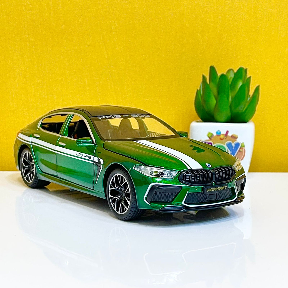 1:24 Diecast BMW M8 Modified