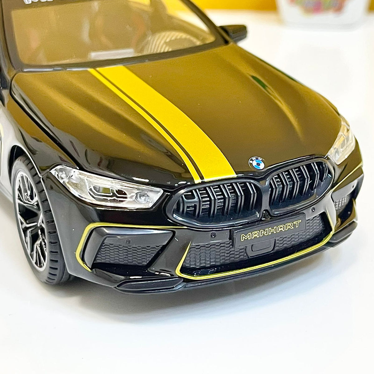 1:24 Diecast BMW M8 Modified