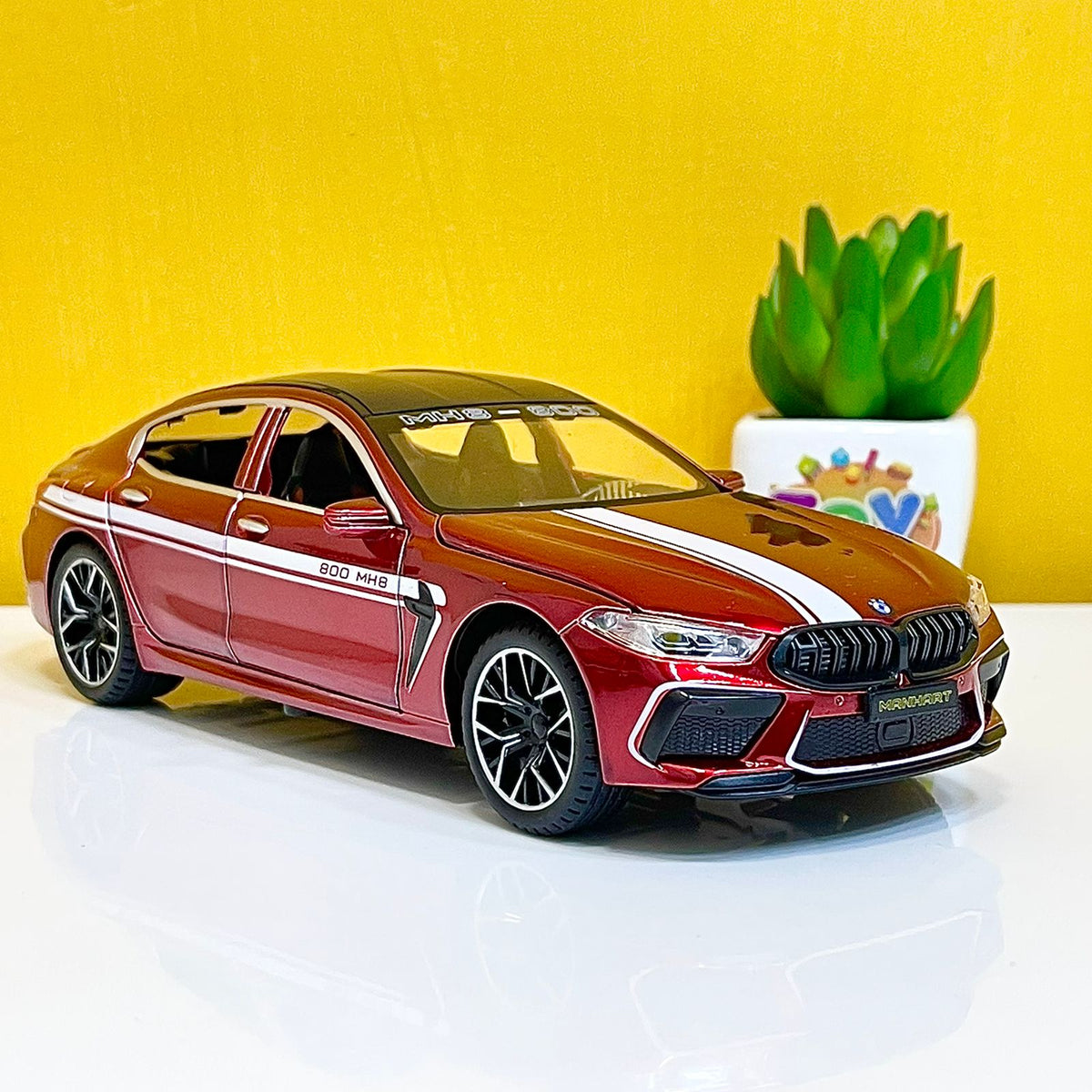 1:24 Diecast BMW M8 Modified