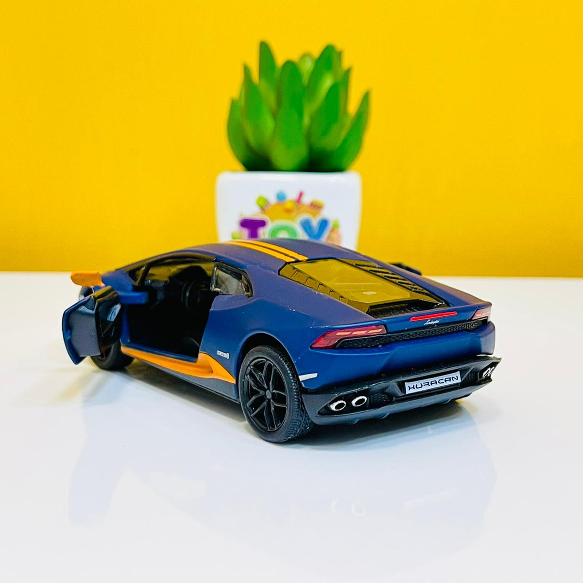 Kinsmart Lamborghini Huracán LP610-4 Avio