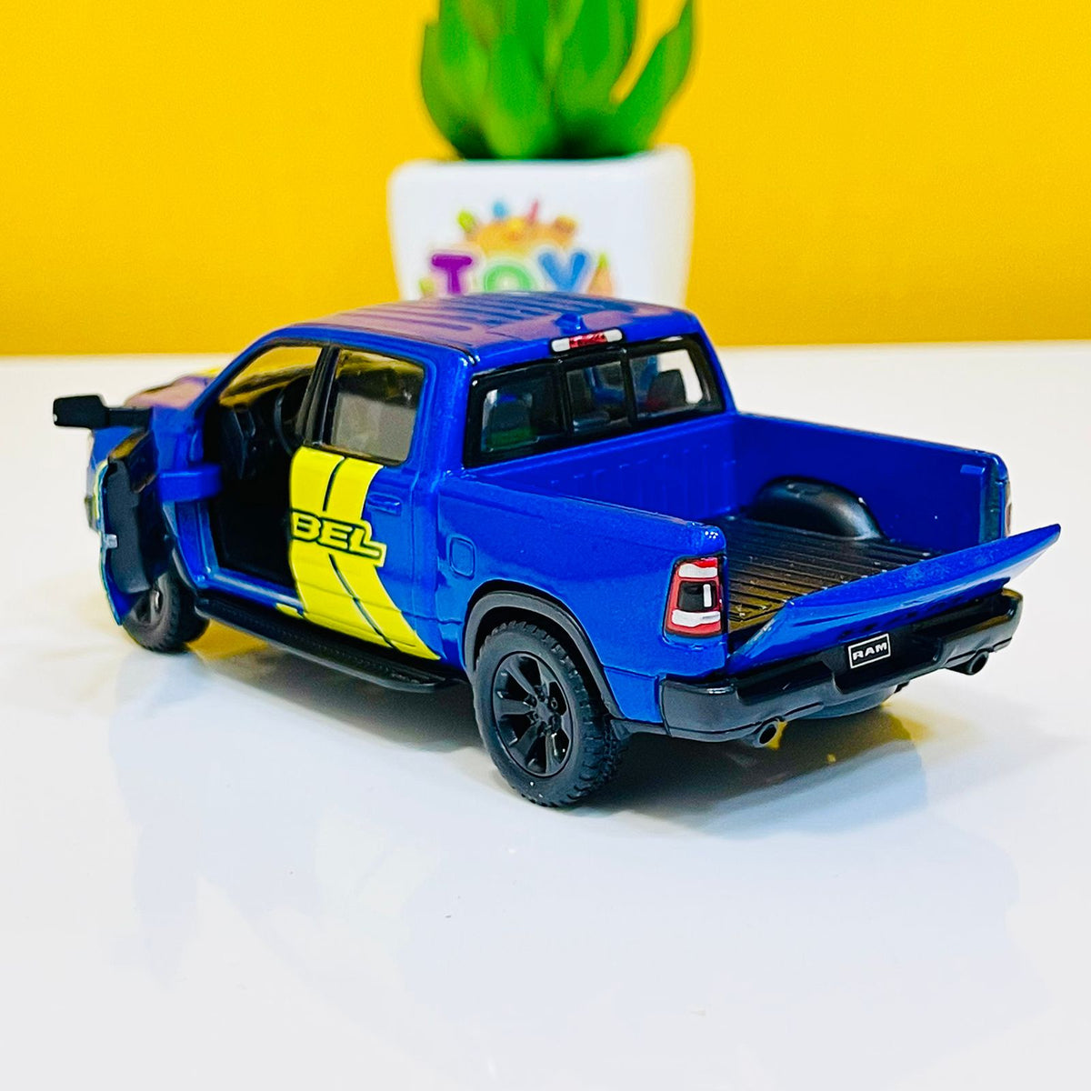 Kinsmart Metal Body Dodge RAM 1500 - Printed