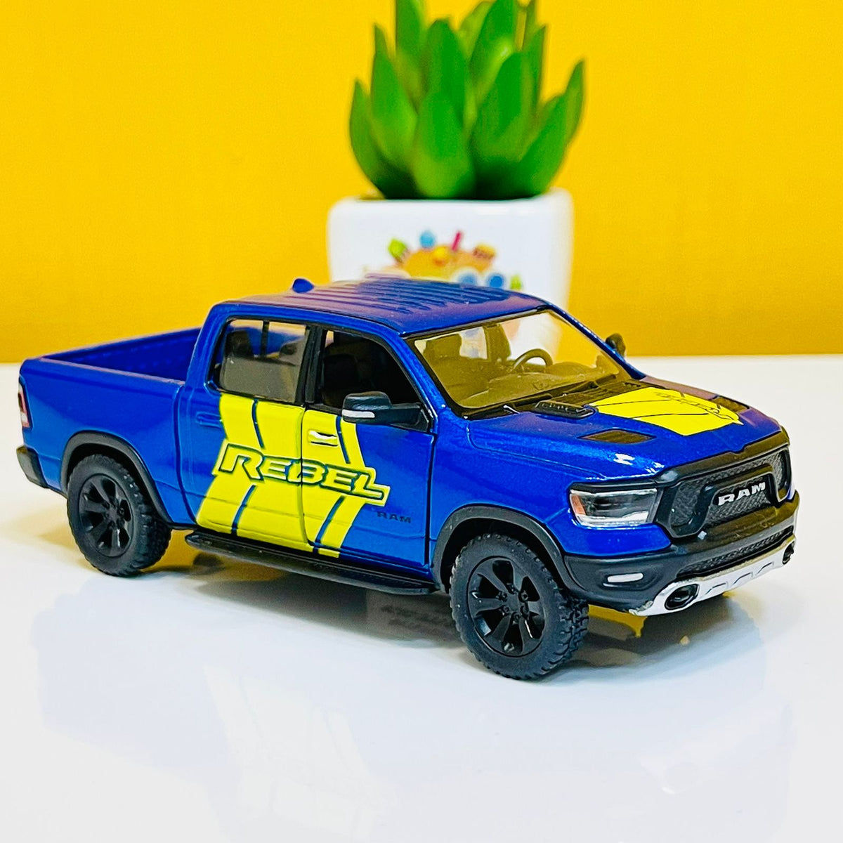 Kinsmart Metal Body Dodge RAM 1500 - Printed