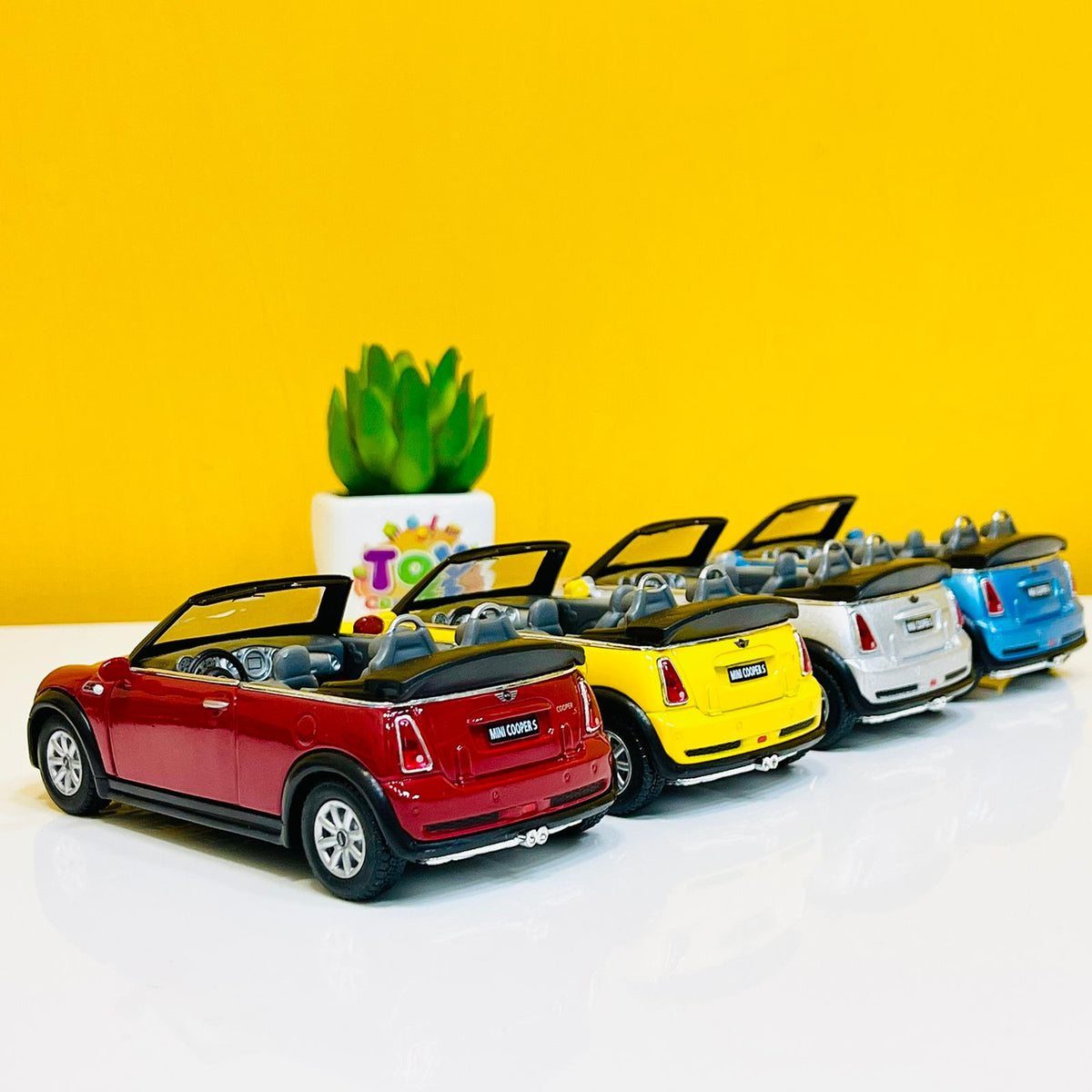 Kinsmart Metal Body 1:28 Mini Cooper S - Convertible