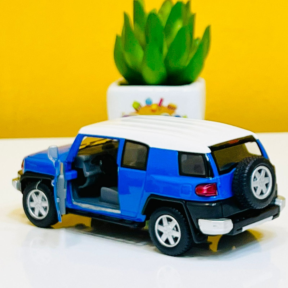 Kinsmart Metal Body Toyota FJ Cruiser