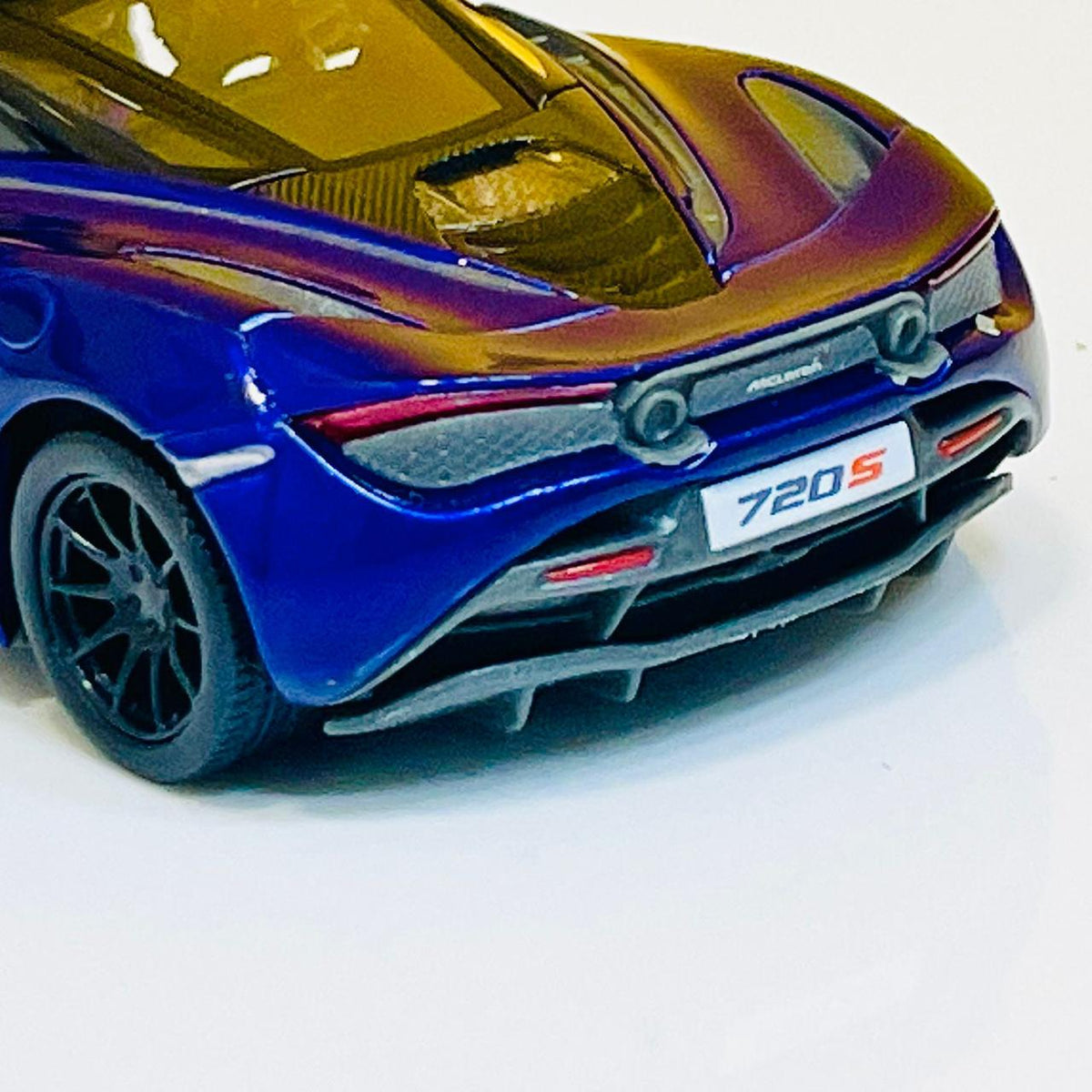 Kinsmart Mclaren 720S