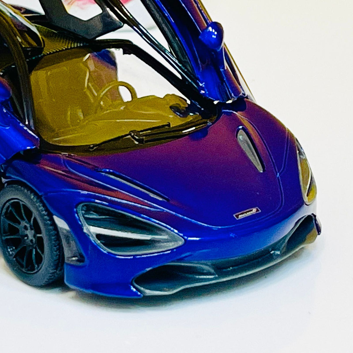 Kinsmart Mclaren 720S