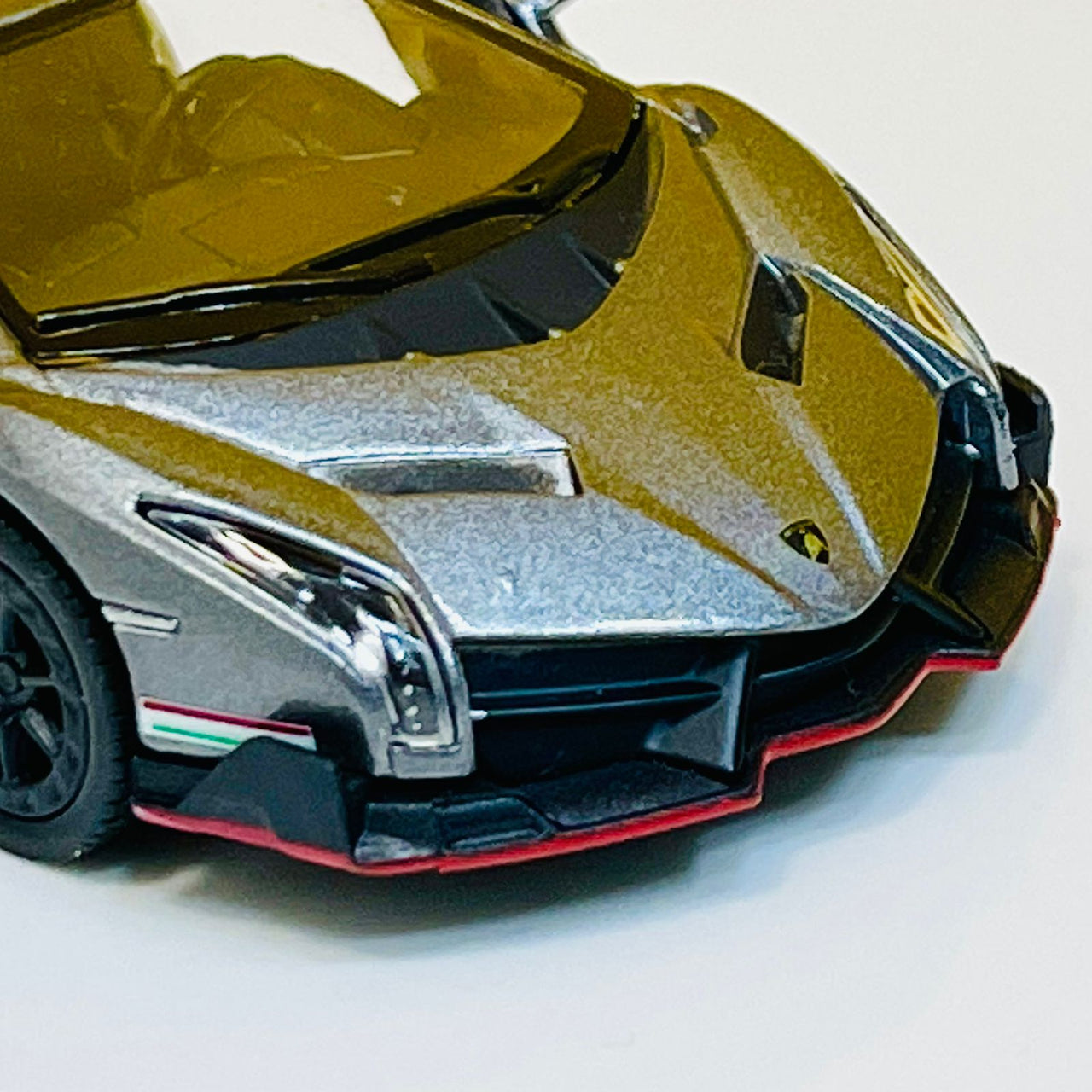 Kinsmart Lamborghini Veneno