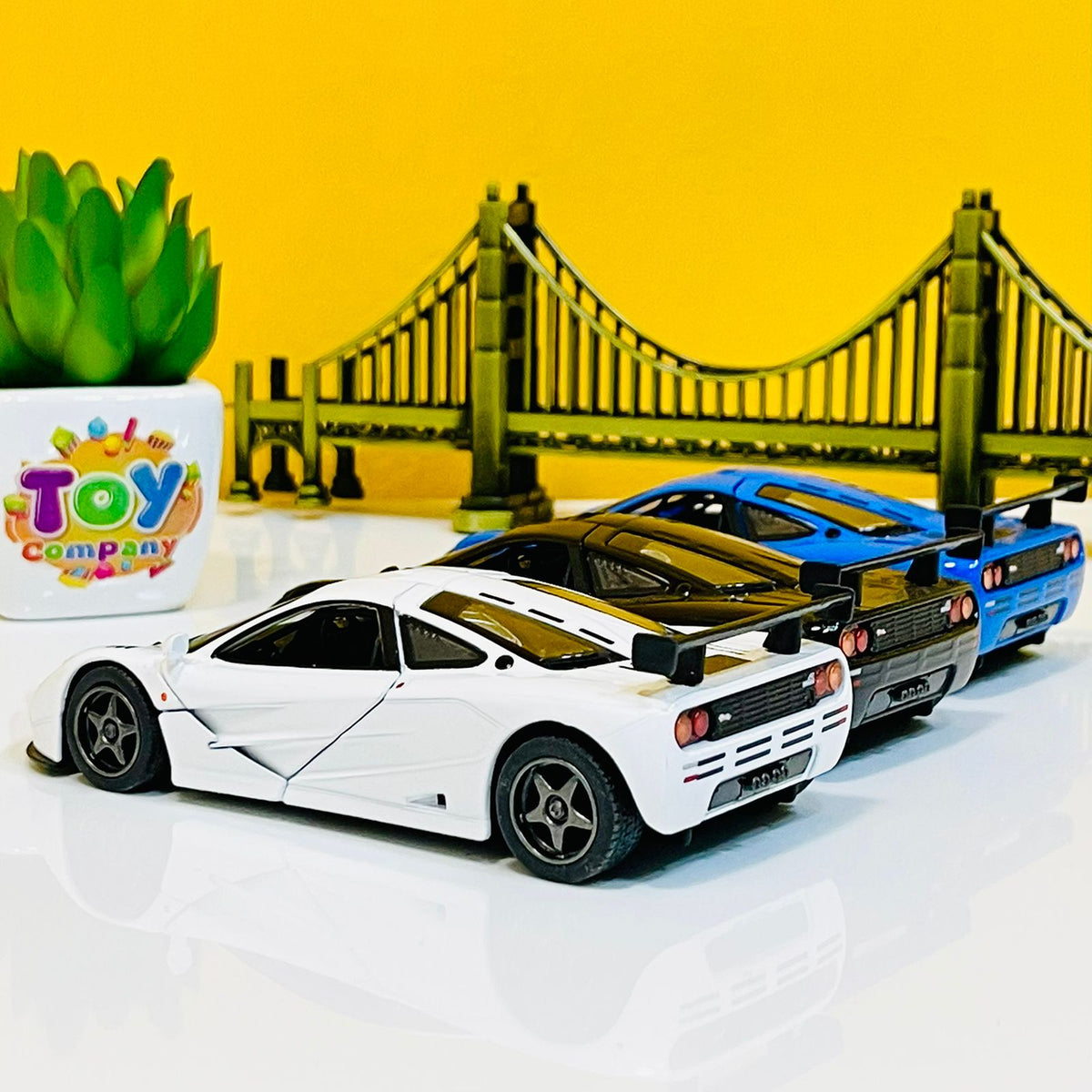 Kinsmart 1995 McLaren F1 GTR