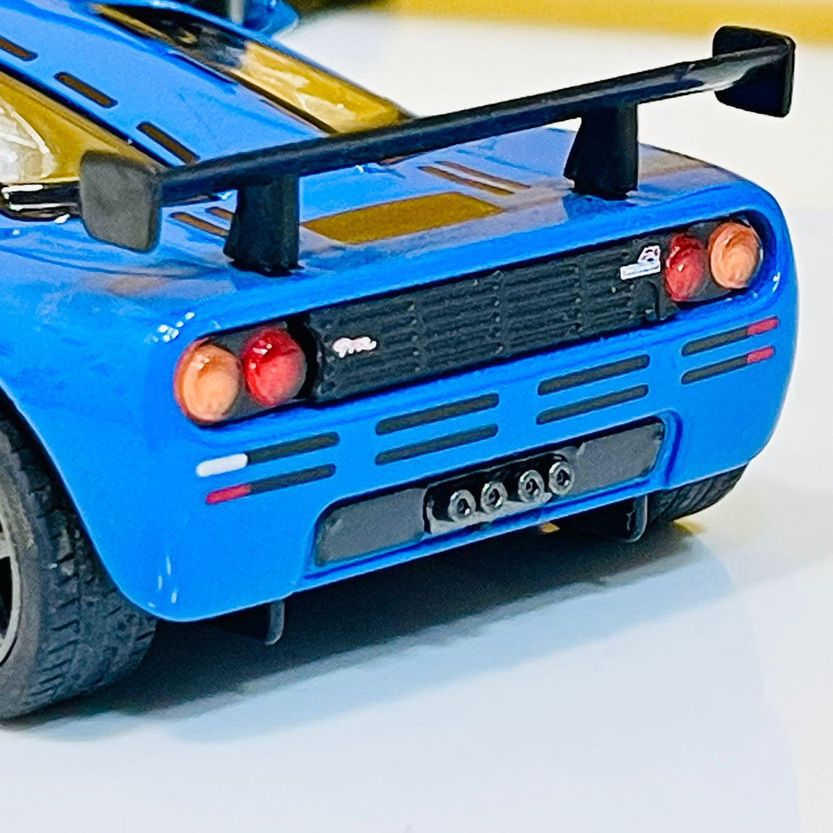 Kinsmart 1995 McLaren F1 GTR