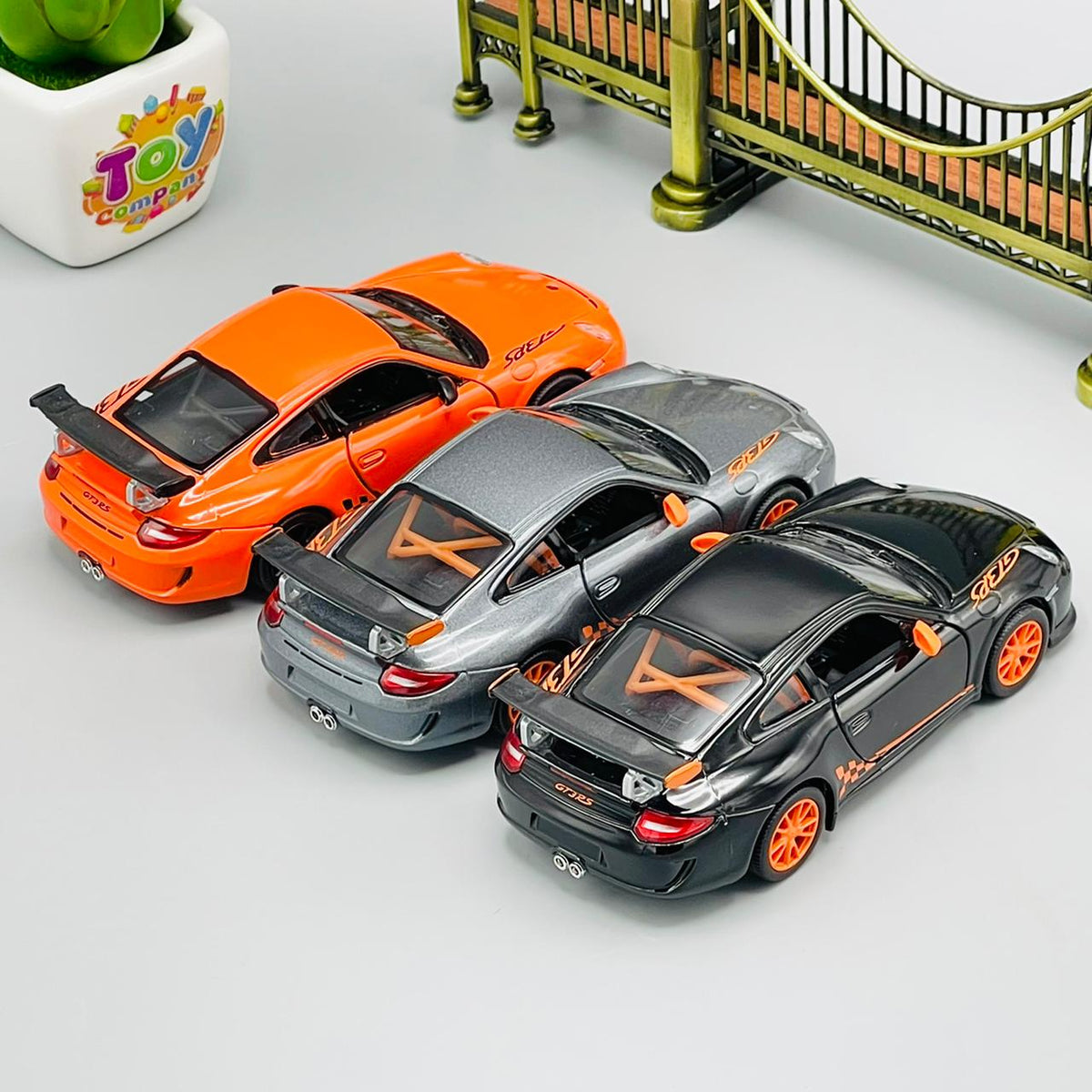 Kinsmart Metal Body 2010 Porsche 911 GT3 RS