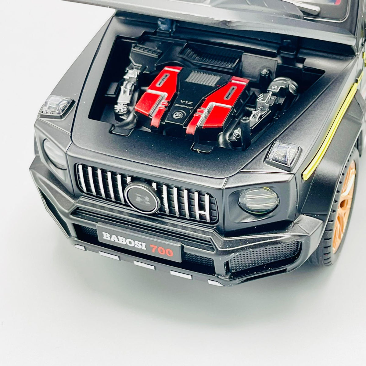 1:18 Scale Diecast Mercedes Brabus 700