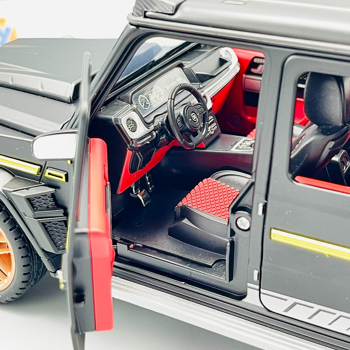 1:18 Scale Diecast Mercedes Brabus 700