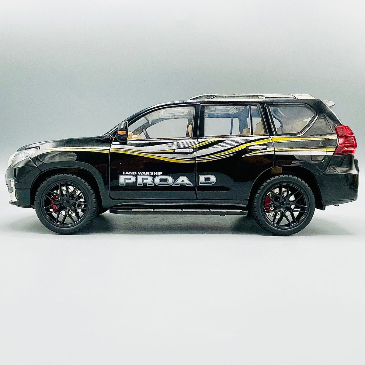 1:18 Scale Diecast Land Cruiser Prado TX