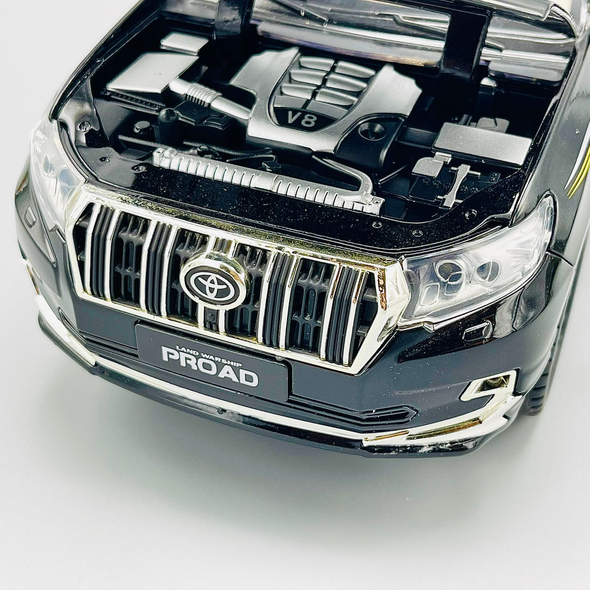 1:18 Scale Diecast Land Cruiser Prado TX