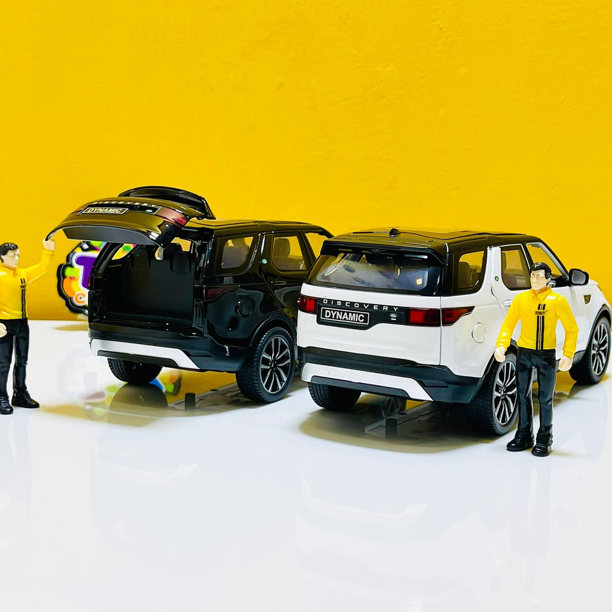 1:24 Diecast Land Rover Discovery Dynamic SE
